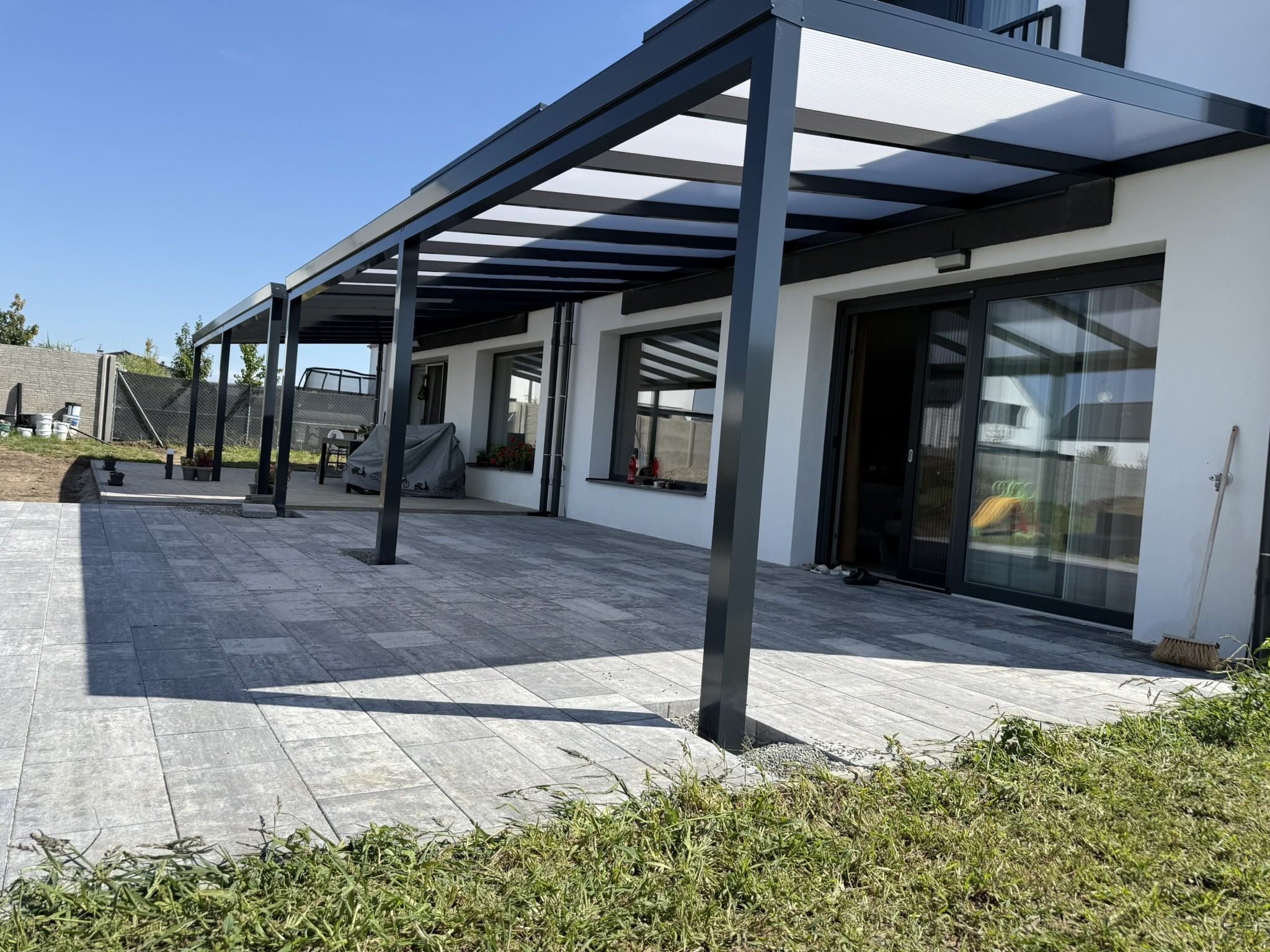 Jak správně udržovat hliníkovou pergolu, aby vydržela desítky let